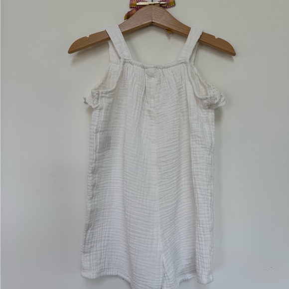 H&M Cream Ruffled Baby Romper - Picture 2 of 6
